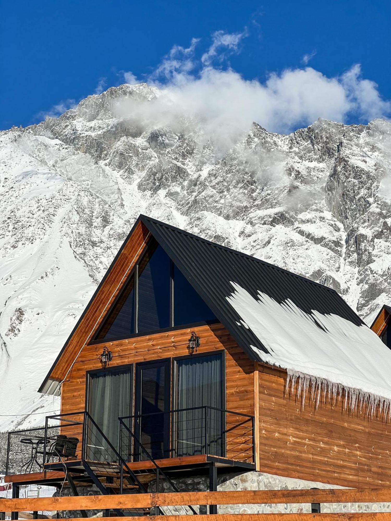 Traveler'S Cottages In Kazbegi Eksteriør billede
