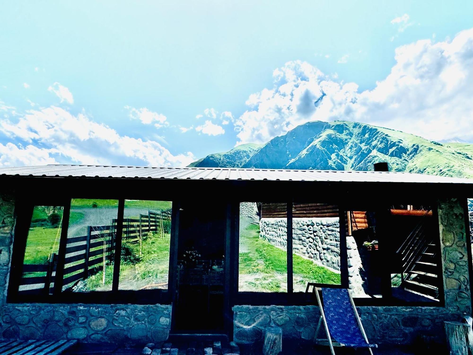 Traveler'S Cottages In Kazbegi Eksteriør billede